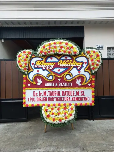 Papan Bunga Pernikahan surabaya